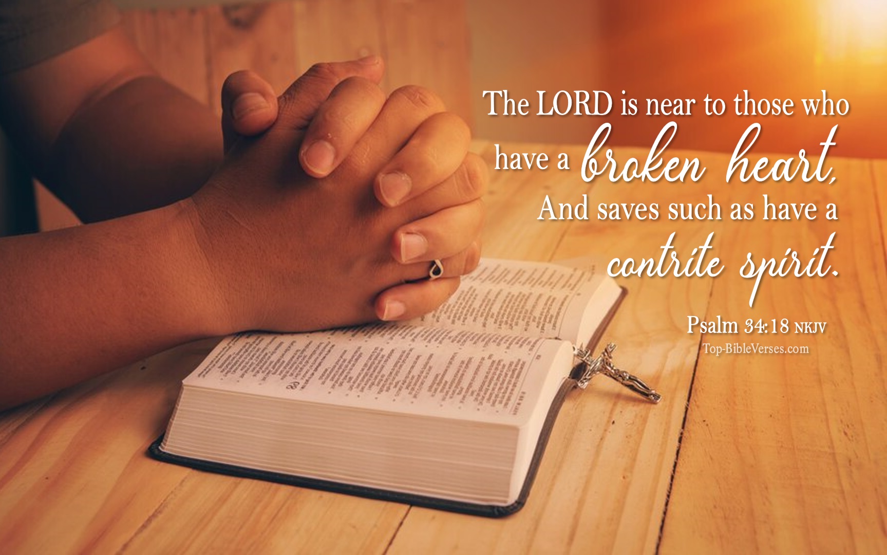 Psalm 34-18 NKJV Christian Bible Verse Desktop Wallpaper. Top-BibleVerses.com